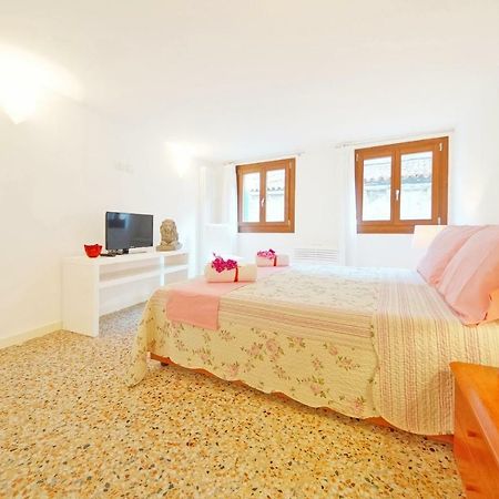 Sant'Aponal Apartment Rialto Venecia Exterior foto