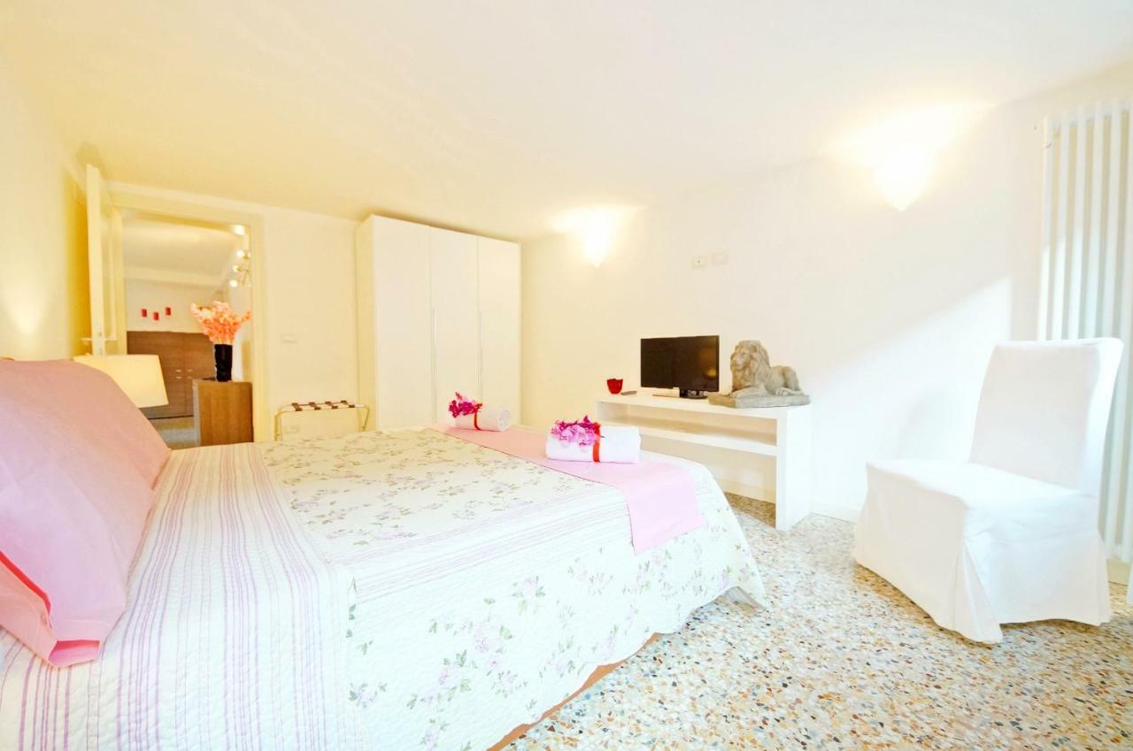 Sant'Aponal Apartment Rialto Venecia Exterior foto