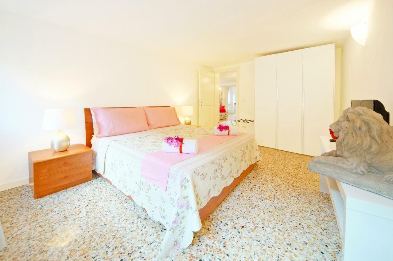 Sant'Aponal Apartment Rialto Venecia Exterior foto
